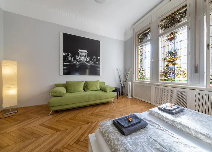 Elisabeth Apartment On Vaci Street