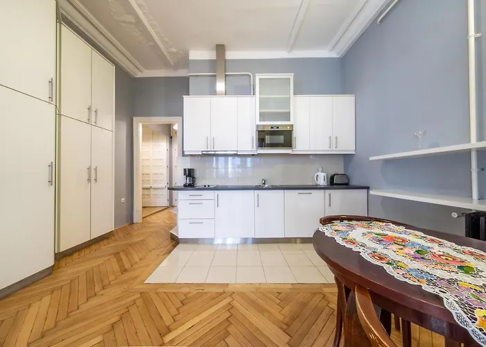 Elisabeth Apartment On Vaci Street