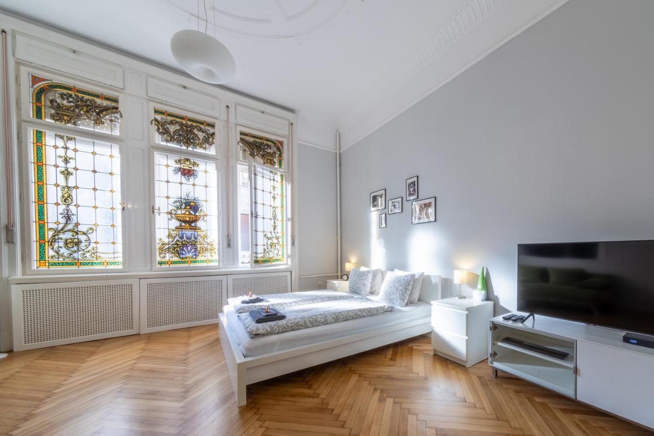 Apartment Elisabeth On Vaci Street Budapest